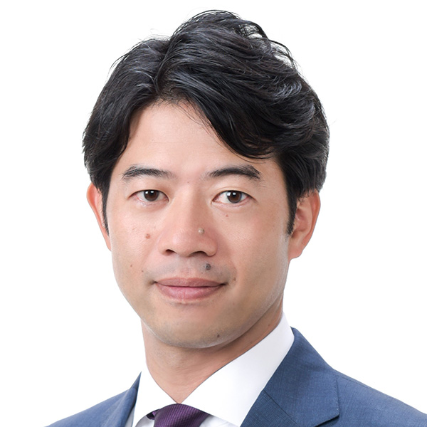 Headshot of Eiji Yatagawa